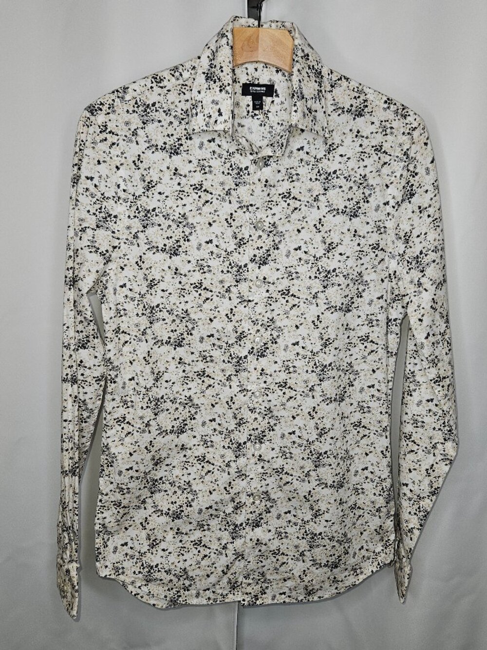 Express Men's Slim Fit 1MX Dress Shirt - B/W Mini Floral Print - size Xsmall